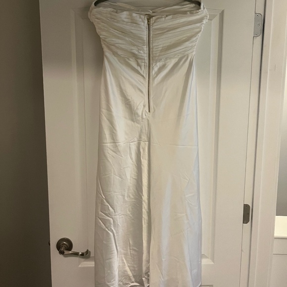 Elegant White Strapless Midi Dress - Picture 2 of 6